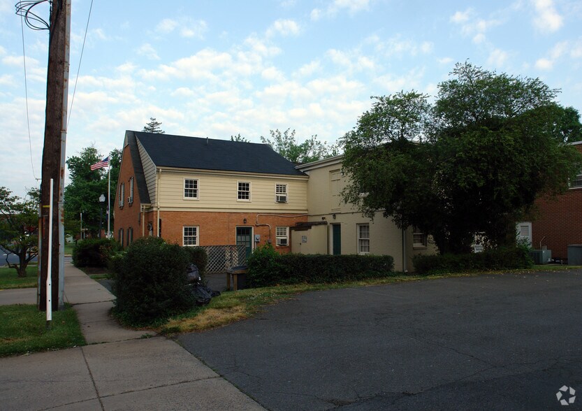 9317 Grant Ave, Manassas, VA for lease - Building Photo - Image 2 of 8
