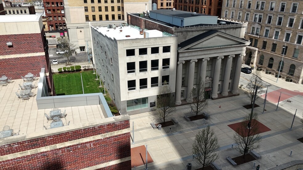 241 N Superior St, Toledo, OH for lease - Building Photo - Image 3 of 8