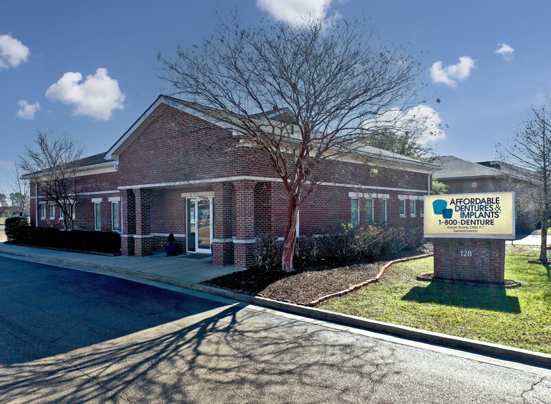 128 River View Dr, Flowood, MS for sale - Building Photo - Image 1 of 7