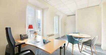 Coworking Space in Paris for lease Interior Photo- Image 1 of 4