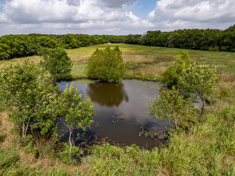 77 ac CR 1048, Celeste, TX for sale - Building Photo - Image 2 of 15