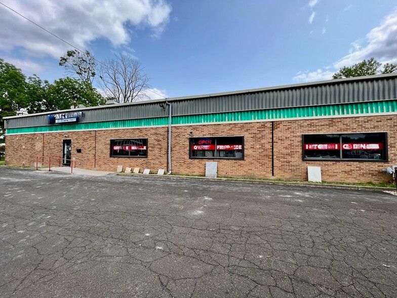 380 Red Lion Rd, Huntingdon Valley, PA for lease - Building Photo - Image 1 of 7