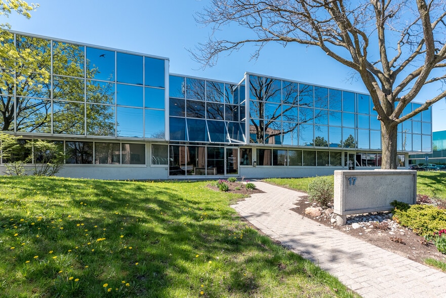 17 Fitzgerald Rd, Ottawa, ON for sale - Building Photo - Image 1 of 1