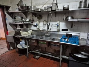 322-326 Chelsea St, Chelsea, MA for lease Interior Photo- Image 1 of 14