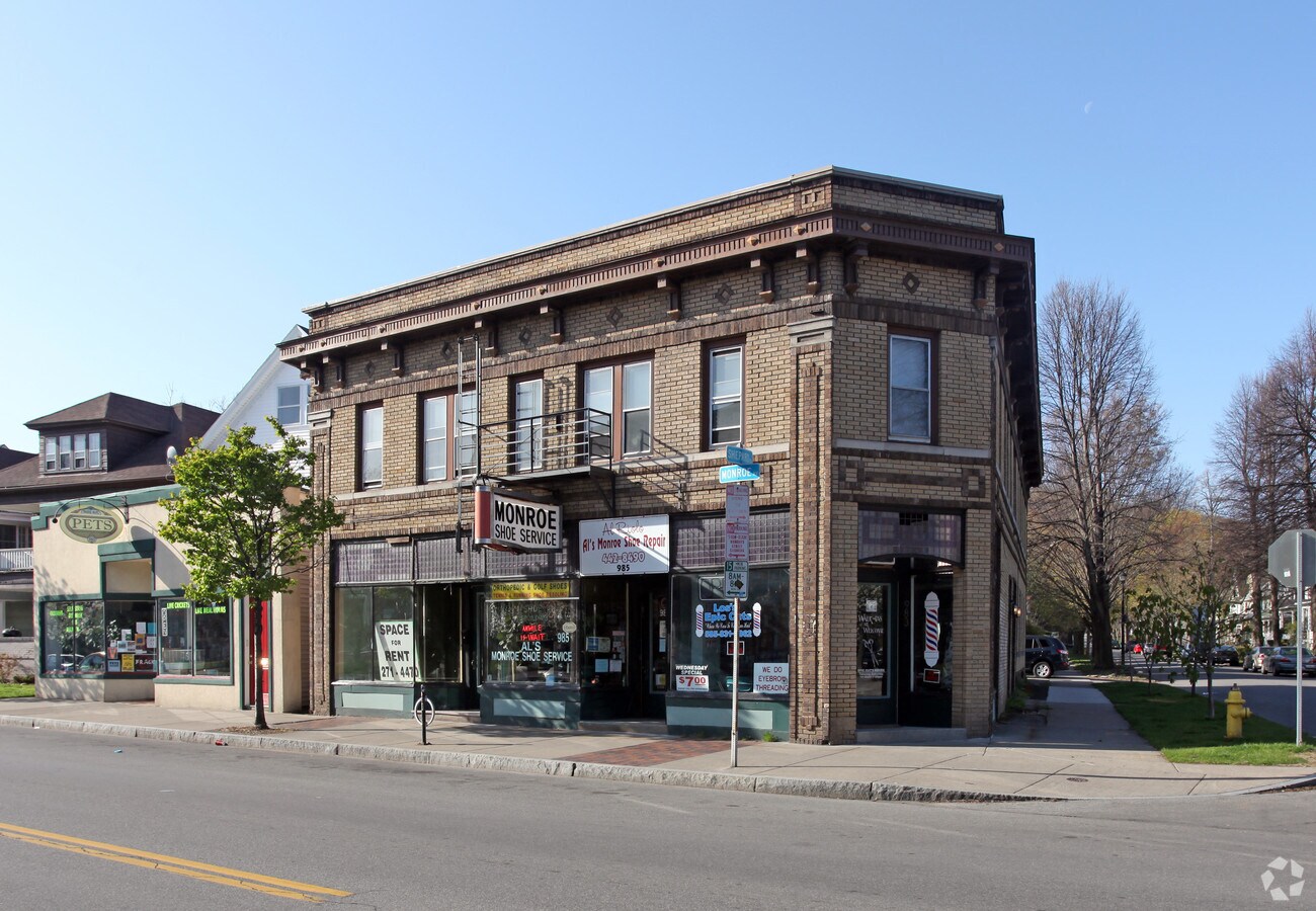 983987 Monroe Ave, Rochester, NY 14620