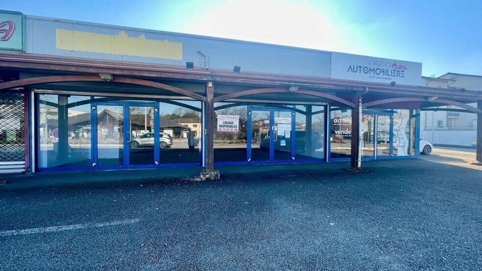 Flex in Saint-Denis-lès-Bourg for lease - Building Photo - Image 3 of 6