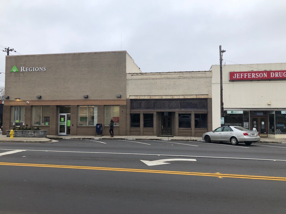 17 Lee St, Jefferson, GA 30549