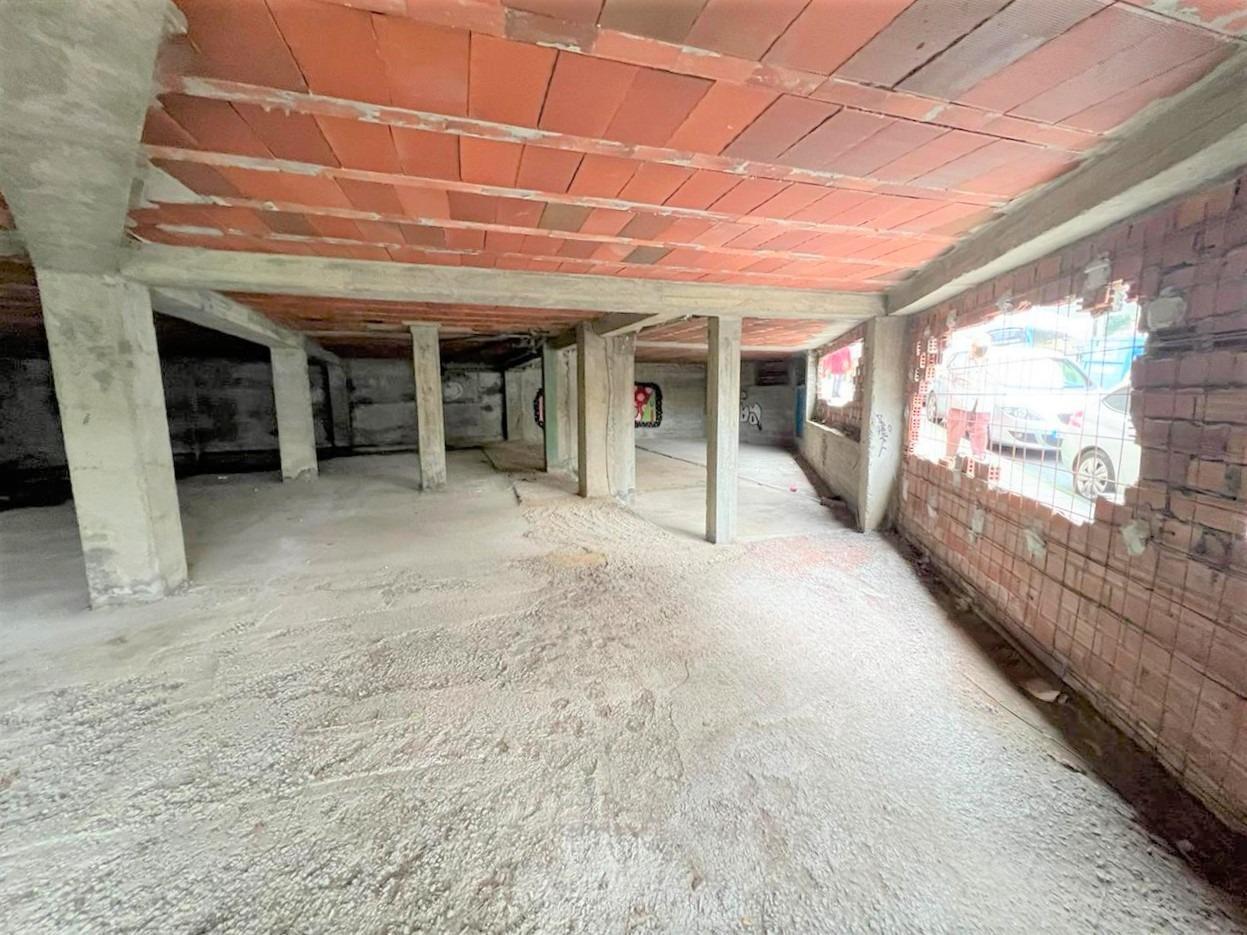 Avenida de Jesús García Naveira, Betanzos, La Coruna for sale Building Photo- Image 1 of 13