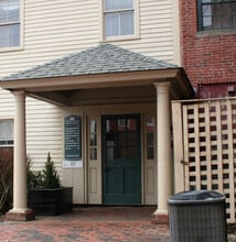 4 Middle St, Newburyport, MA for lease Interior Photo- Image 2 of 5