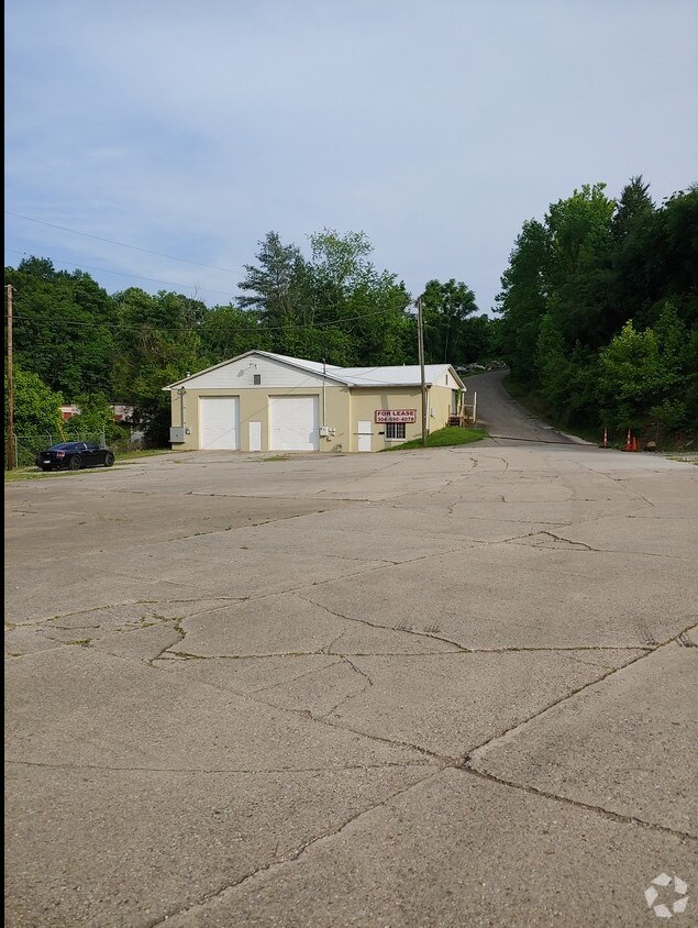2252 Roxalana Rd, Dunbar, WV for sale Building Photo- Image 1 of 1