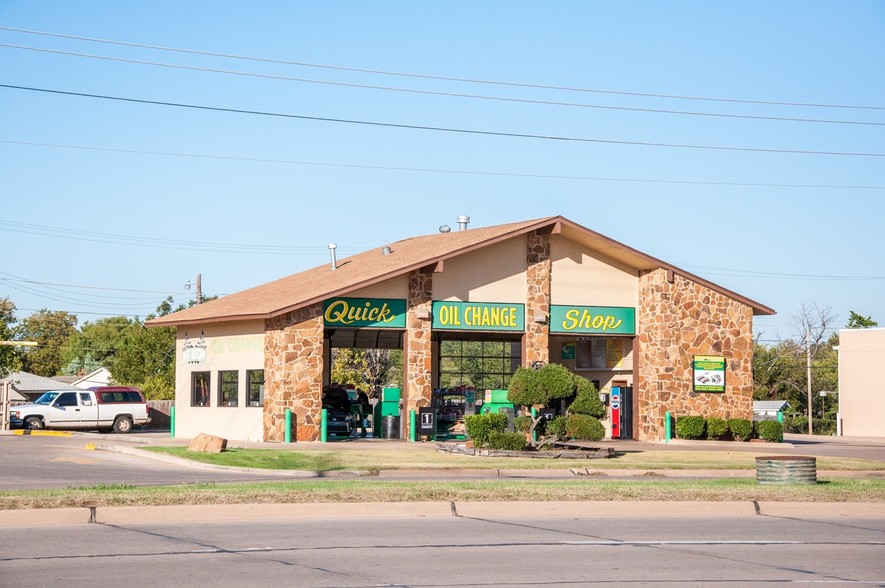 2417 NW Cache Rd, Lawton, OK for sale - Primary Photo - Image 1 of 1