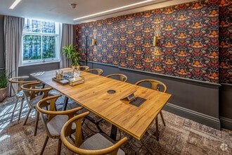 117 Piccadilly, London for lease Interior Photo- Image 2 of 2