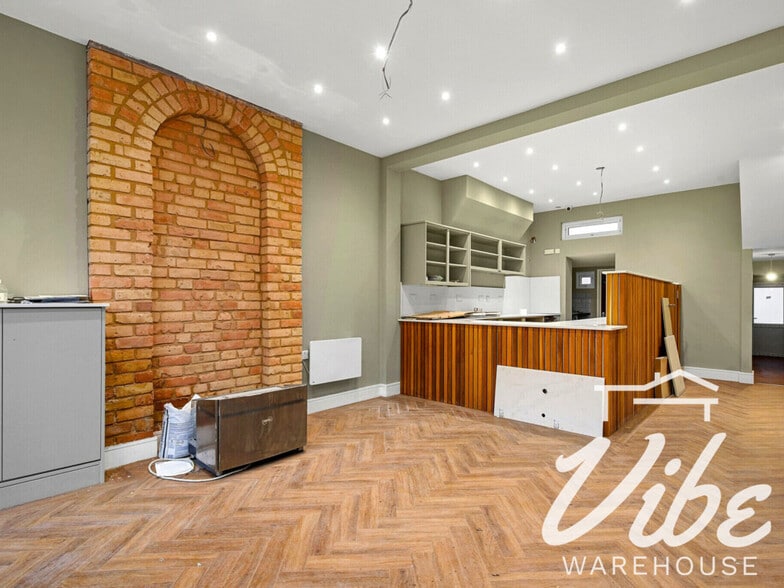 207 Whittington Rd, London for lease - Building Photo - Image 2 of 6