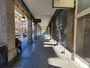 Retail in Segovia, Segovia for lease Interior Photo- Image 2 of 7