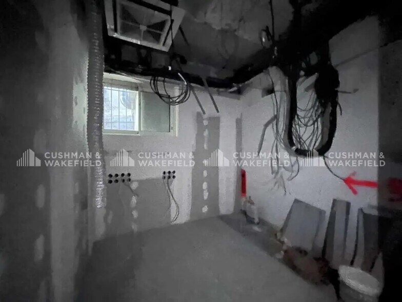 1 Avenue Des Pins, Marseille for sale - Building Photo - Image 3 of 20