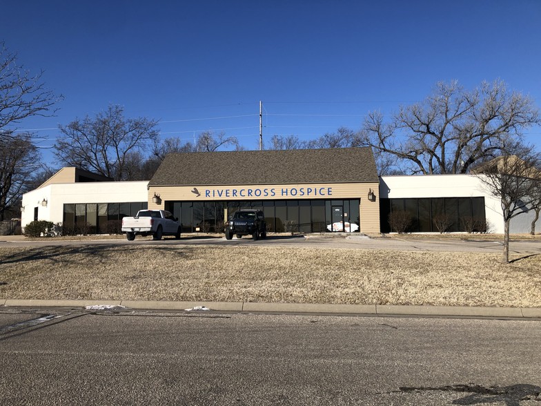 251 S Whittier St, Wichita, KS for sale - Building Photo - Image 1 of 1