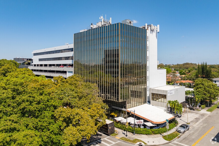 2103 Coral Way, Miami, FL for lease - Building Photo - Image 1 of 9