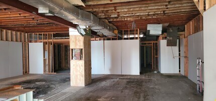 499-517 Conklin St, Farmingdale, NY for lease Interior Photo- Image 2 of 6