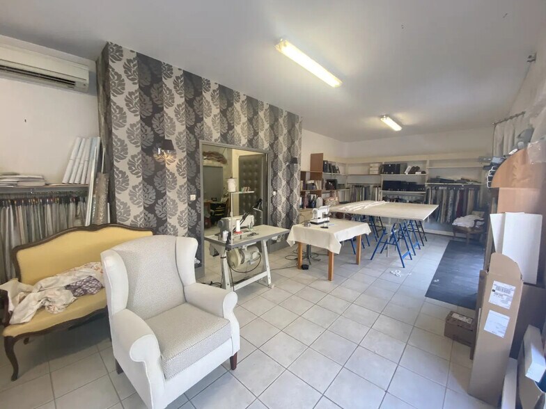 50 Avenue De Grasse, Cannes for lease - Interior Photo - Image 3 of 5