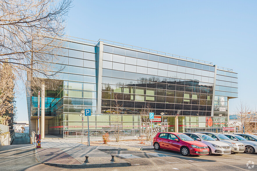 Calle Valportillo Primera, 22 - 24, Alcobendas, Madrid for lease - Building Photo - Image 2 of 17