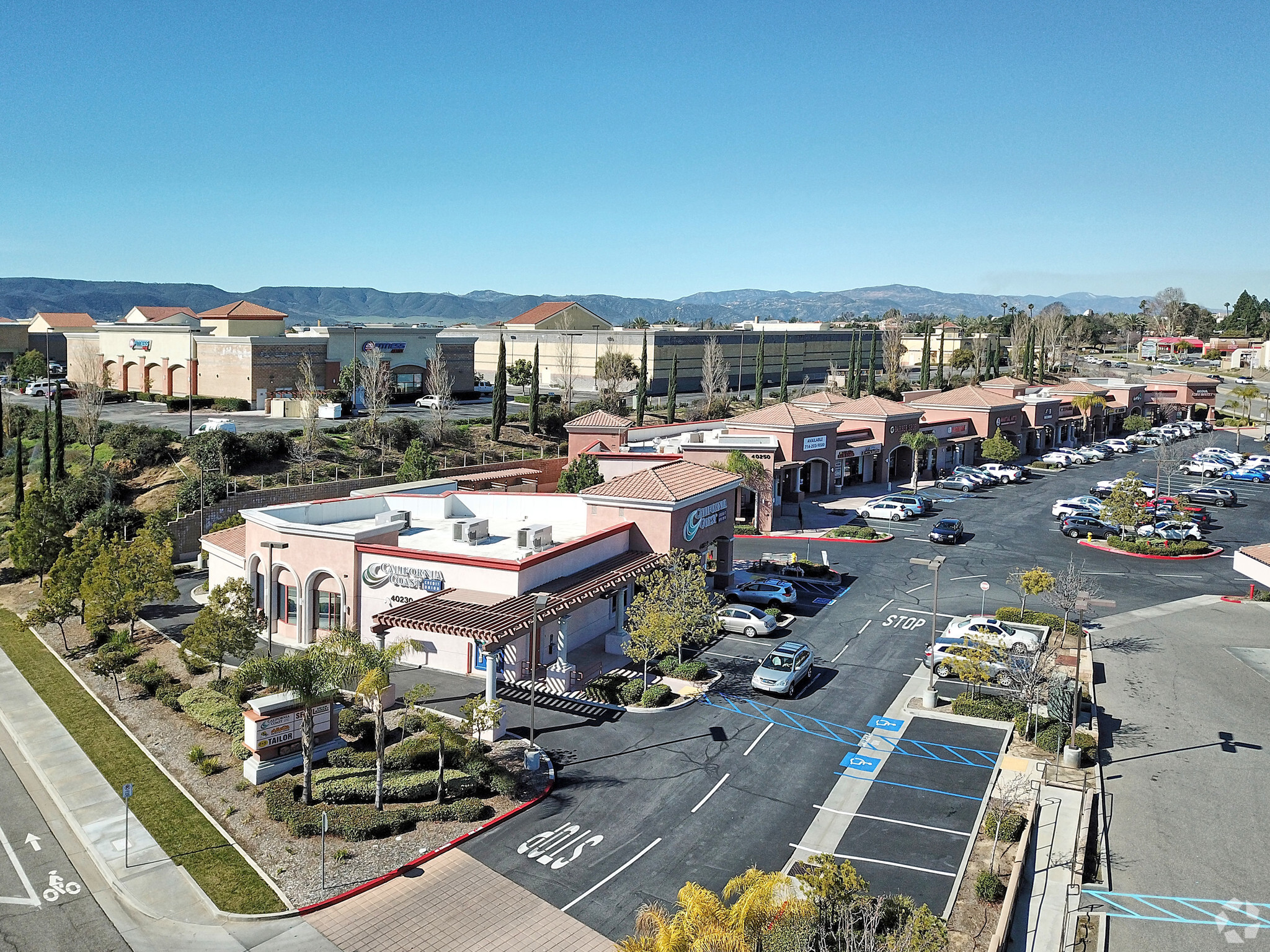 40210-40250 Murrieta Hot Springs Rd, Murrieta, CA for lease Primary Photo- Image 1 of 13