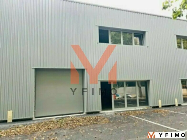 Flex in Boinvilliers for sale - Building Photo - Image 2 of 8