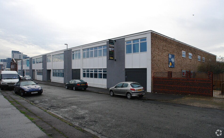 17 Stanley St, Manchester for lease - Building Photo - Image 3 of 8