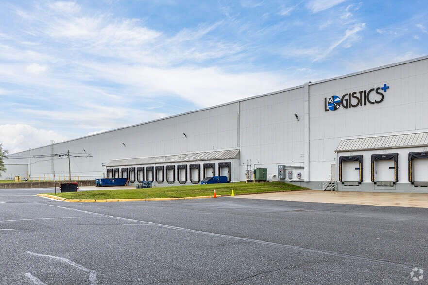 200 Docks Corner Rd, South Brunswick, NJ for lease - Building Photo - Image 3 of 19