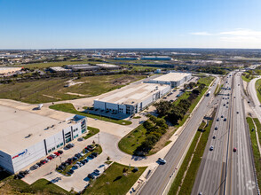 4210 N IH-35, San Antonio, TX - aerial  map view