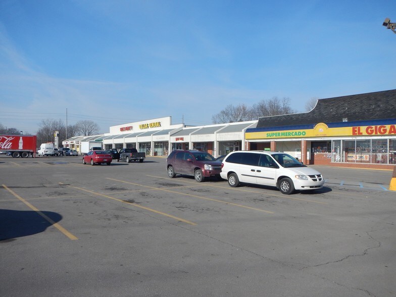 7099-7199 Michigan Rd, Indianapolis, IN for lease - Primary Photo - Image 1 of 3
