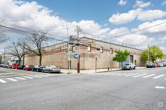 More details for 18-81 Steinway St, Astoria, NY - Industrial for Lease