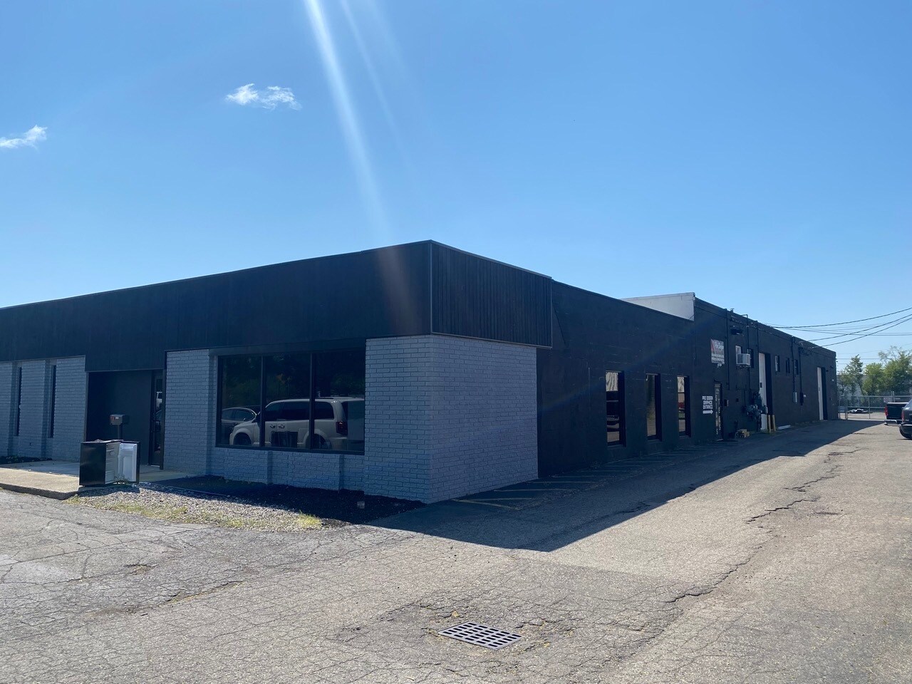 34147-34171 Schoolcraft Rd, Livonia, MI for sale Building Photo- Image 1 of 1