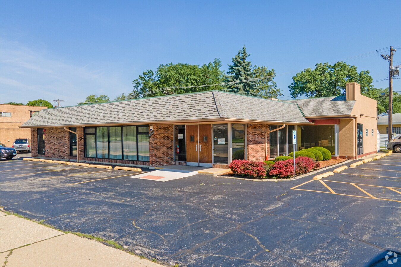 10034 W Roosevelt Rd, Westchester, IL 60154