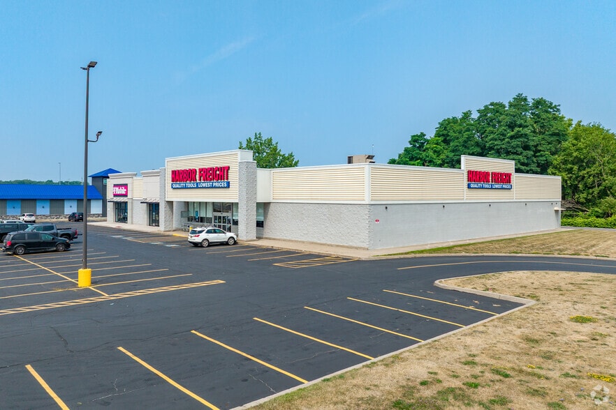 301 State Route 104, Oswego, NY for lease - Primary Photo - Image 1 of 5