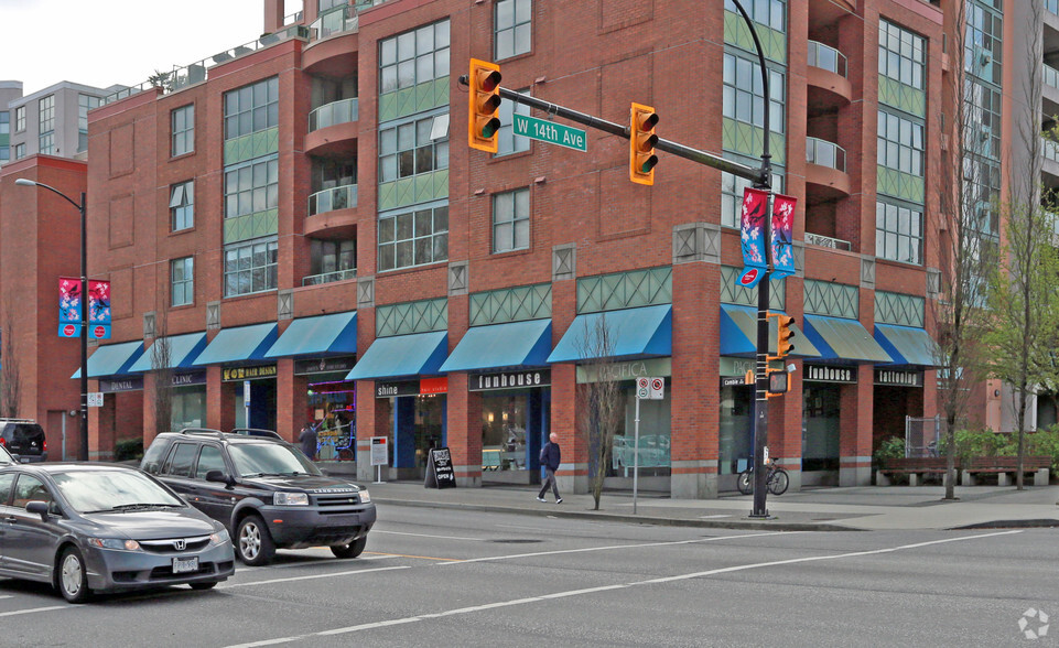 3001-3011 Cambie St, Vancouver, BC for sale - Primary Photo - Image 1 of 3