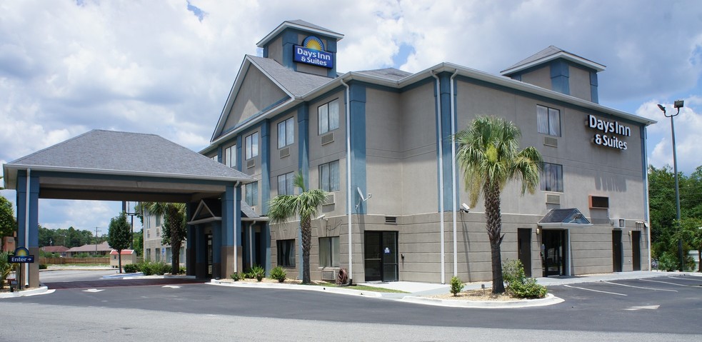 1096 Express Ln, Jesup, GA for sale - Building Photo - Image 1 of 1