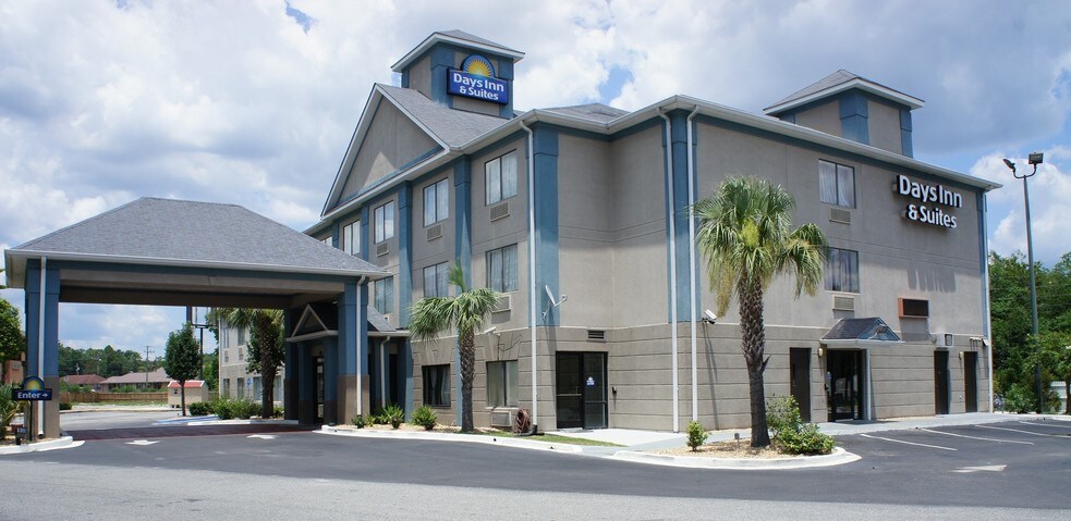 1096 Express Ln, Jesup, GA for sale - Primary Photo - Image 1 of 1