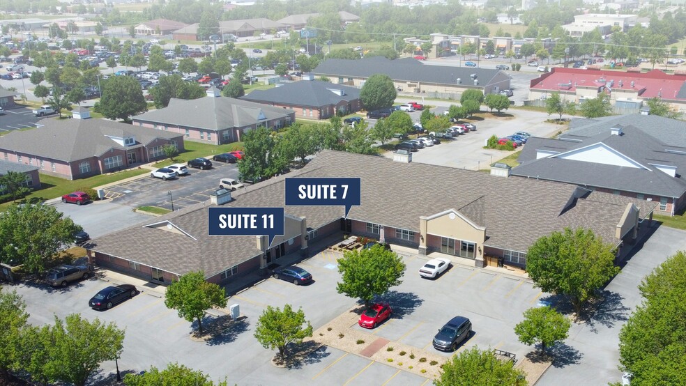 105 SE 22nd St, Bentonville, AR for lease - Building Photo - Image 1 of 22