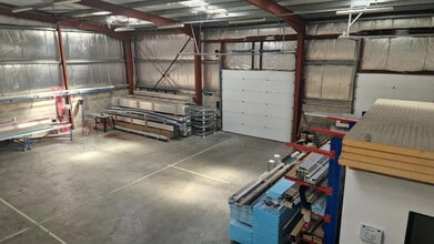 185 Montée Du Gravetan, Saint-Just-Chaleyssin for lease Building Photo- Image 2 of 7