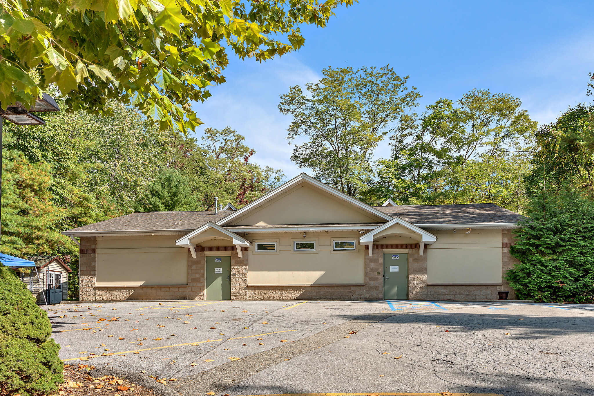 74 Dennings Ave, Beacon, NY for sale Primary Photo- Image 1 of 1