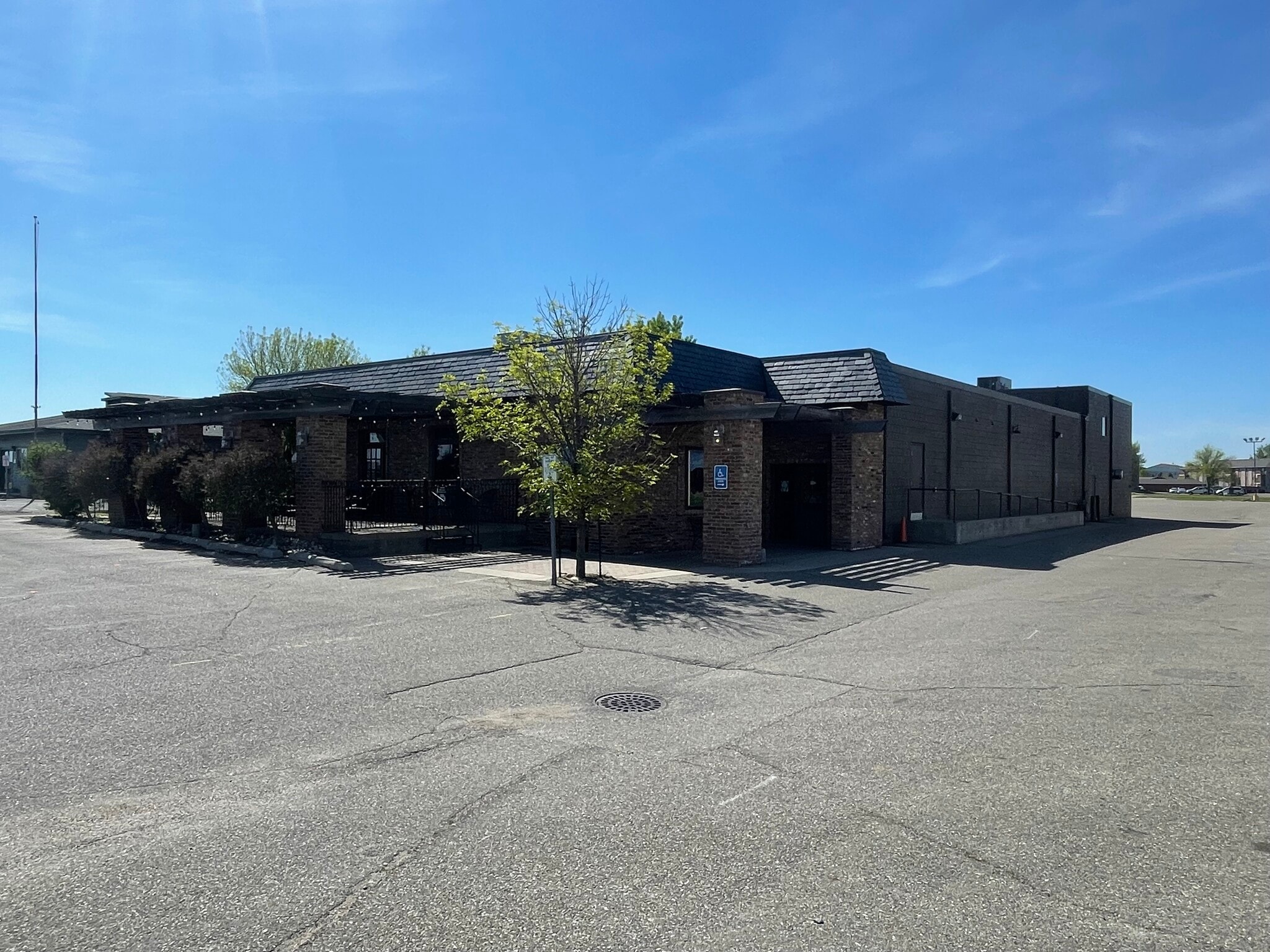 1001 30th Ave S, Moorhead, MN for sale Primary Photo- Image 1 of 20