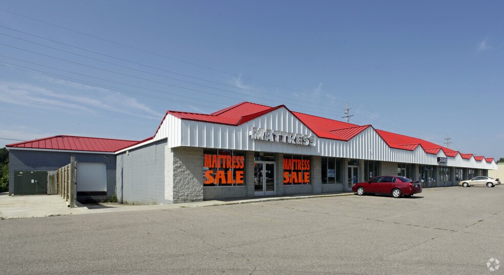 1330-1332 Imlay City Rd, Lapeer, MI for sale - Primary Photo - Image 1 of 1