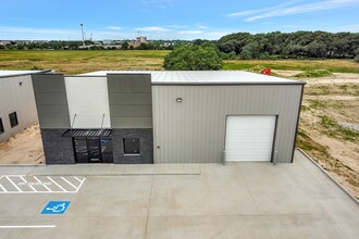 2304 Katy Hockley Cut Off Rd, Katy, TX for lease Building Photo- Image 1 of 1