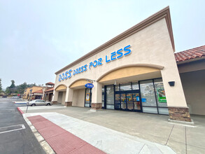 2400-2640 Las Posas Rd, Camarillo, CA for lease Building Photo- Image 2 of 4