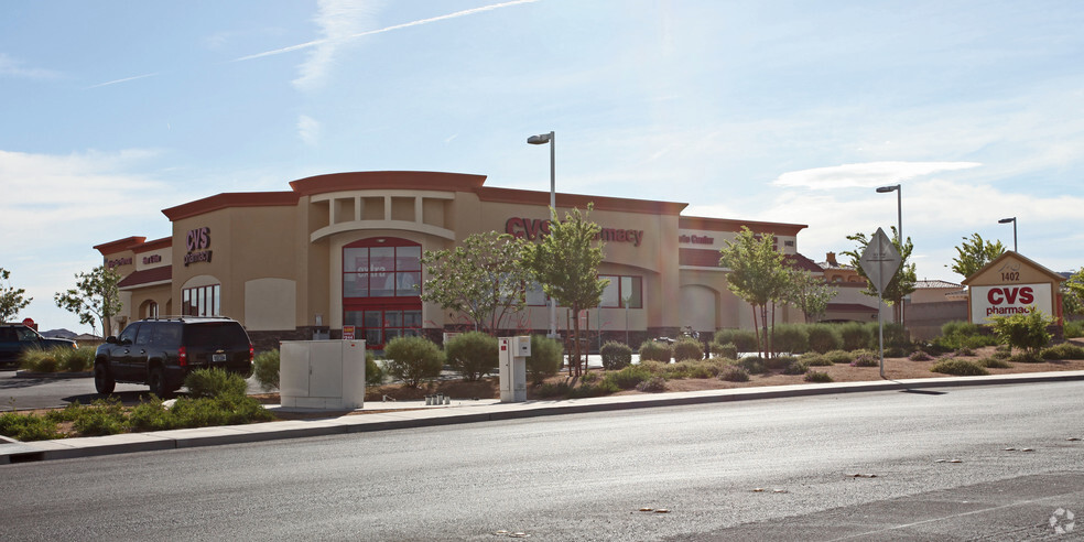 1402 E Lake Mead Pky, Henderson, NV for sale - Primary Photo - Image 1 of 2