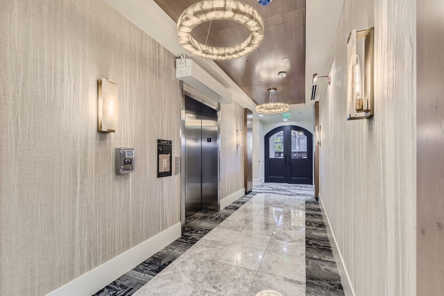 221 Wilcox St, Castle Rock, CO for lease - Interior Photo - Image 2 of 6