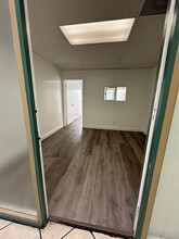 21044 Sherman Way, Canoga Park, CA for lease Interior Photo- Image 2 of 6