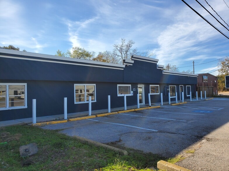 127-129 Grand Ave, Bacliff, TX for sale - Building Photo - Image 1 of 9