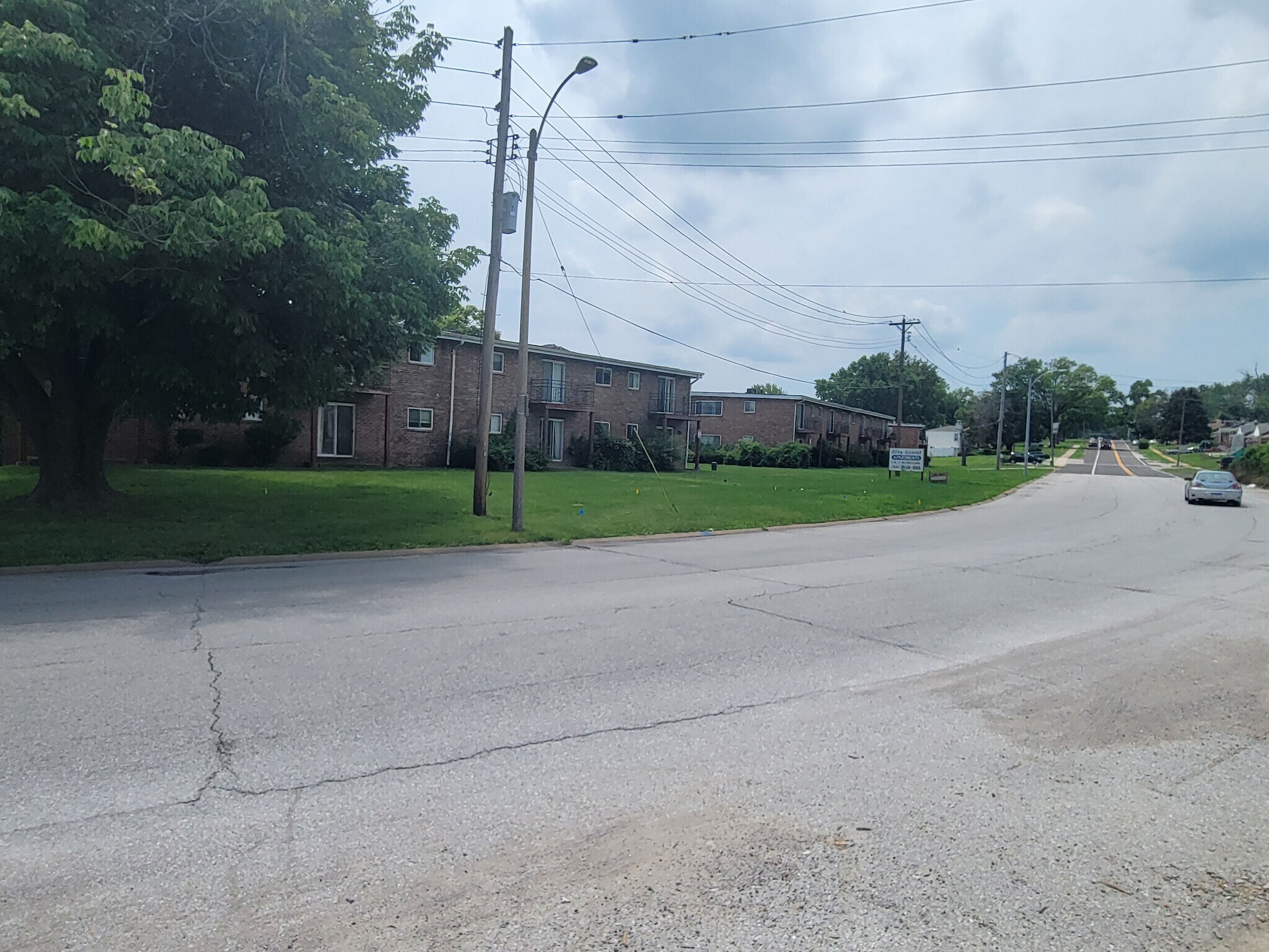 620 Chain Of Rocks Rd, Saint Louis, MO for sale Building Photo- Image 1 of 1