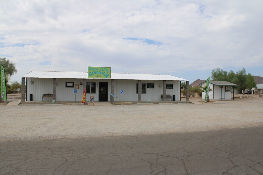 735 W Cowell St, Quartzsite, AZ for sale - Building Photo - Image 1 of 27